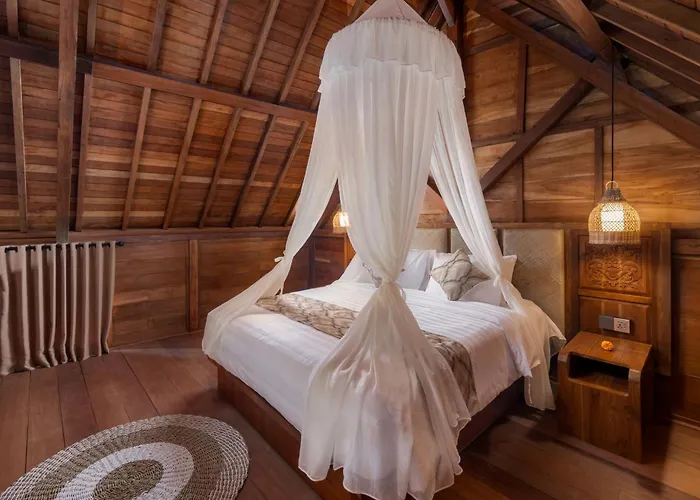 Kirani House - Joglo Bali ゲストハウス Darmasaba