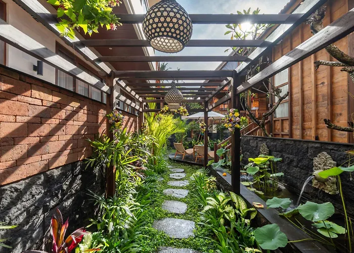 Kirani House - Joglo Bali ゲストハウス Darmasaba